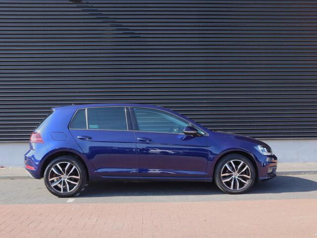 Volkswagen GOLF 1.0 TSI Comfortline Business | BTW | Clima | Cruise | Velours | PDC V+A | Carplay | ErgoActive | Stoelverwarming |