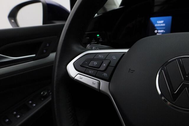 Volkswagen GOLF 1.0 TSI Life 110 pk Business | Geheugen/massagestoel | Stuur-/stoelverwarming | Achteruitrijcamera | Navigatie