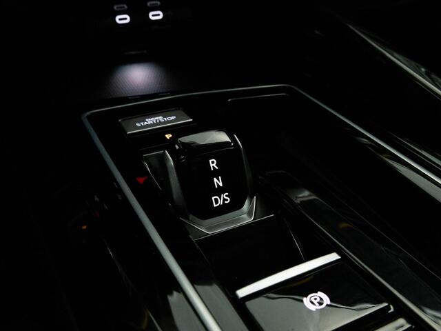 Volkswagen GOLF Style Edition 1.5 eHybrid 204 PK | Trekhaak | Achteruitrijcamera | Stuur & Stoelverwarming | Led Matrix |