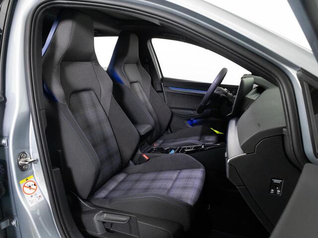 Volkswagen GOLF GTE 1.5 eHybrid 272 pk Hatchback 6 versn. | DEMO Actie | Panoramadak | Trekhaak | Black Style | 18 Inch | 360 Camera