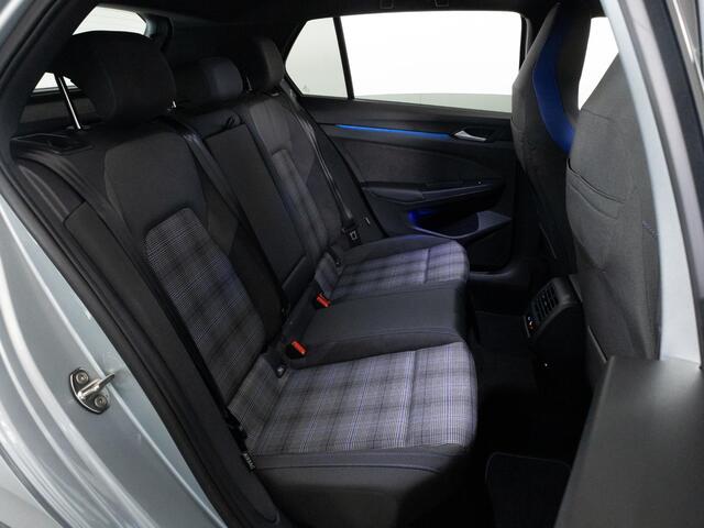 Volkswagen GOLF GTE 1.5 eHybrid 272 pk Hatchback 6 versn. | DEMO Actie | Panoramadak | Trekhaak | Black Style | 18 Inch | 360 Camera