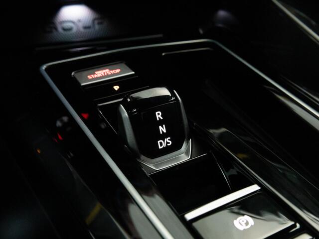 Volkswagen GOLF GTE 1.5 eHybrid 272 pk Hatchback 6 versn. | DEMO Actie | Panoramadak | Trekhaak | Black Style | 18 Inch | 360 Camera