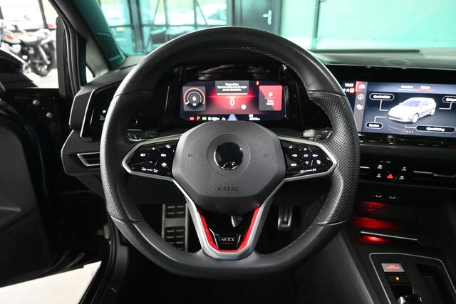 Volkswagen GOLF 2.0 TSI GTI DSG IQ.Light Clima Navigatie Matrix LED Camera Sunset Red Chameleon Inruil Mogelijk!