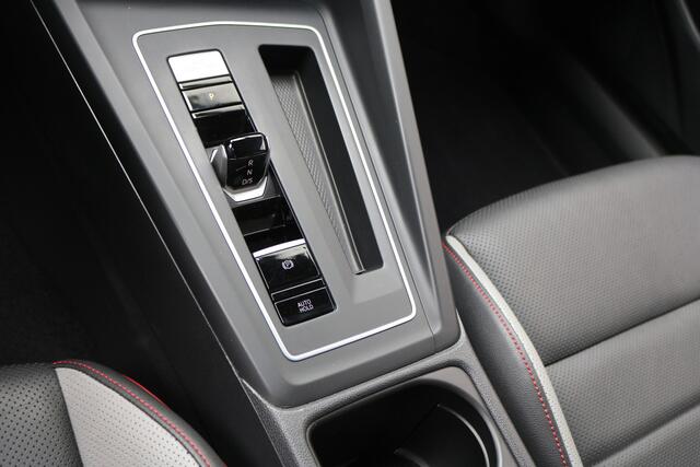 Volkswagen GOLF 2.0 TSI GTI 245PK (Sportleder/Memory Navi/Camera Carplay ACC IQ-Light 19InchLMV PrivacyGlass)
