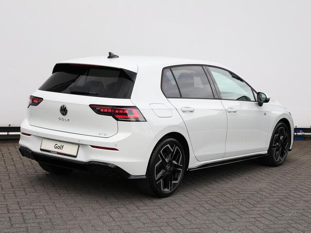 Volkswagen GOLF 1.5 eTSI R-Line Edition | Trekhaak | 360 Camera | Keyless | Navigatie | Stoel- en Stuurverwarming | NL-Auto |
