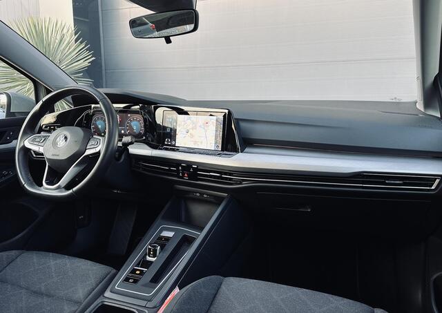 Volkswagen GOLF 1.5 TSI Highline Pano/Navi/AppleCarPlay