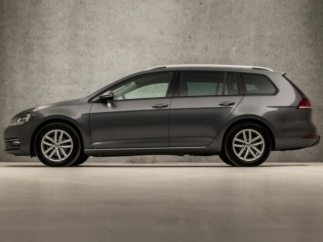 Volkswagen GOLF Variant 1.0 TSI Sportline (APPLE CARPLAY, GROOT NAVI, CLIMATE, ADAPTIVE CRUISE, SPORTSTOELEN, GETINT GLAS, LM VELGEN, PARKEERSENSOREN, TREKHAAK, NIEUWE APK, NIEUWSTAAT)