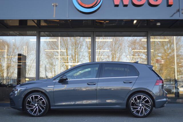 Volkswagen GOLF 1.5 eTSI Style DSG Led Navi Virtual Memory Camera CarPlay Afn.trekh Pdc