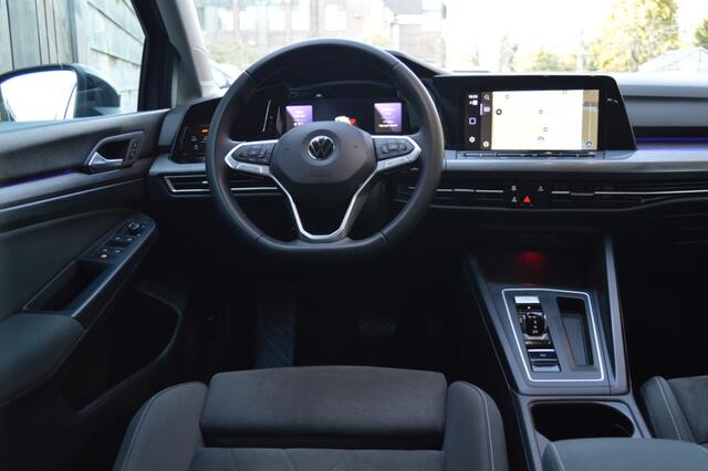 Volkswagen GOLF 1.5 eTSI Style DSG Led Navi Virtual Memory Camera CarPlay Afn.trekh Pdc