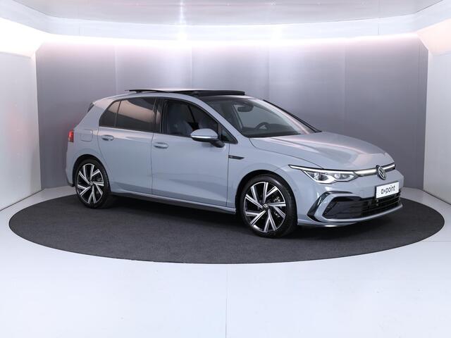 Volkswagen GOLF 1.5 eTSI R-Line 150 pk Automaat (DSG) | Navigatie | Panoramadak | Parkeersensoren (Park assist) | Achteruitrijcamera | Head-up display | Stoelverwarming |