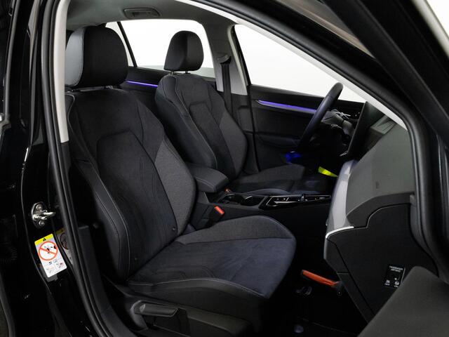 Volkswagen GOLF Style Edition 1.5 eHybrid 204 PK | Trekhaak | 144 km elek. actieradius* | Stuur & Stoelverwarming | Achteruitrijcamera |