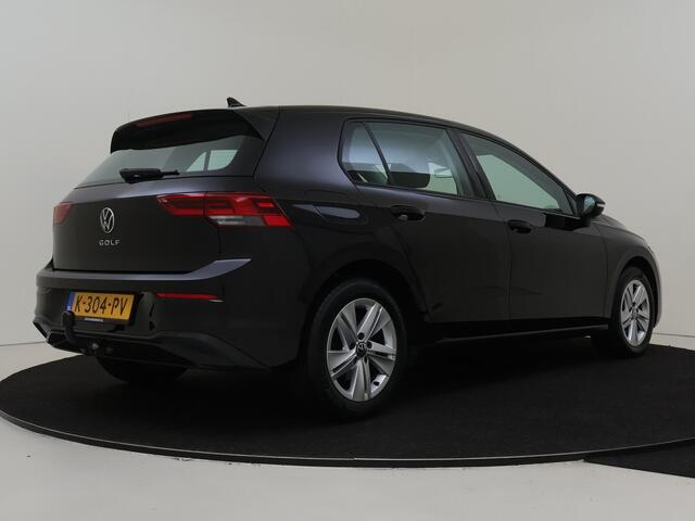 Volkswagen GOLF 1.5 TSI Life | Trekhaak | CarPlay | Virtual cockpit | Adaptieve cruise control | Sfeerverlichting | Parkeersensoren |