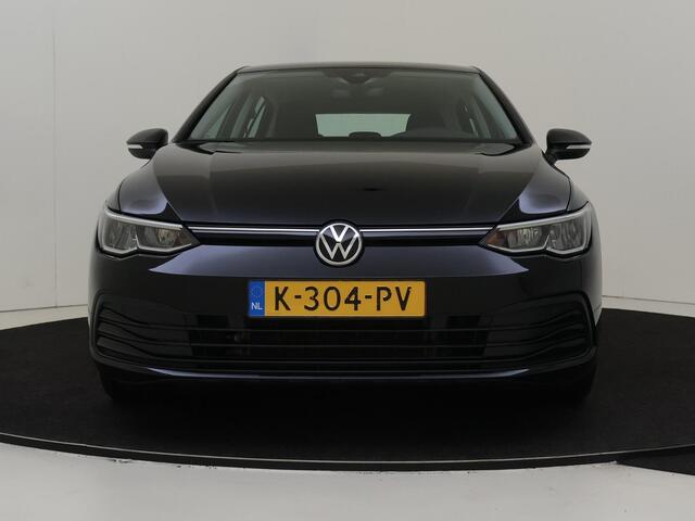 Volkswagen GOLF 1.5 TSI Life | Trekhaak | CarPlay | Virtual cockpit | Adaptieve cruise control | Sfeerverlichting | Parkeersensoren |