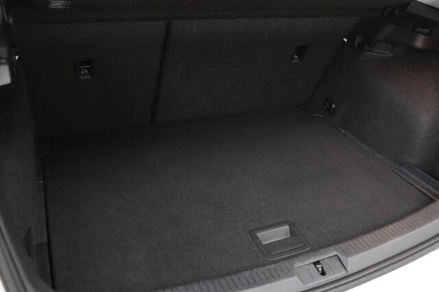 Volkswagen GOLF 1.0 TSI Comfortline | Navigatie | Climate control | Bluetooth | Cruise control