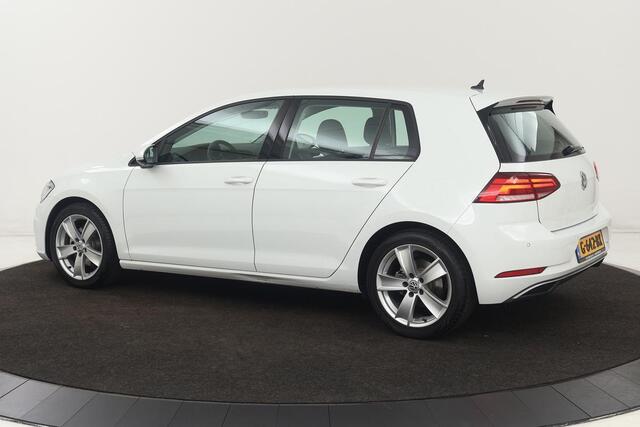 Volkswagen GOLF 1.5 TSI Comfortline | 28.600km NAP | Stoelverwarming | Full LED | Navigatie | Adaptive cruise | PDC | Climate control
