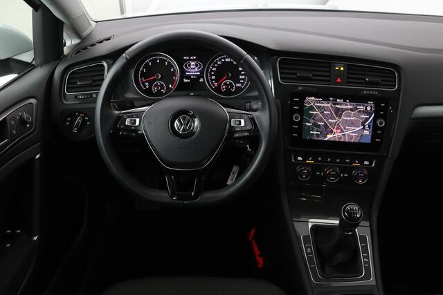 Volkswagen GOLF 1.5 TSI Comfortline | 28.600km NAP | Stoelverwarming | Full LED | Navigatie | Adaptive cruise | PDC | Climate control