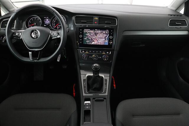 Volkswagen GOLF 1.5 TSI Comfortline | 28.600km NAP | Stoelverwarming | Full LED | Navigatie | Adaptive cruise | PDC | Climate control