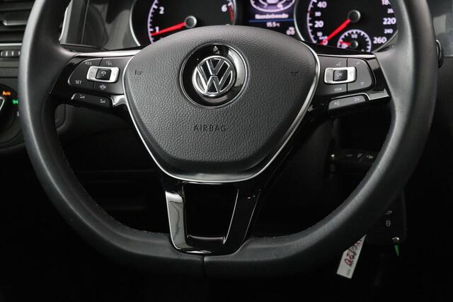 Volkswagen GOLF 1.5 TSI Comfortline | 28.600km NAP | Stoelverwarming | Full LED | Navigatie | Adaptive cruise | PDC | Climate control