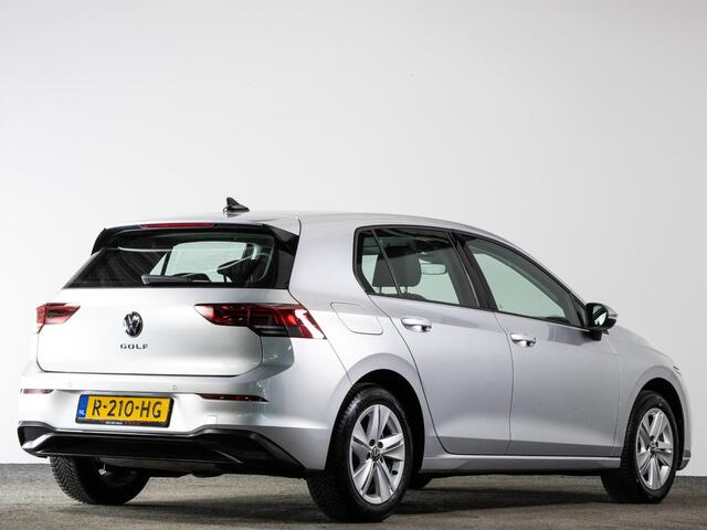 Volkswagen GOLF 1.0 TSI 110 PK Life Business | LED | Navigatie | Adaptieve Cruise Control | Travel Assist | Stoel & Stuurwiel verwarming |