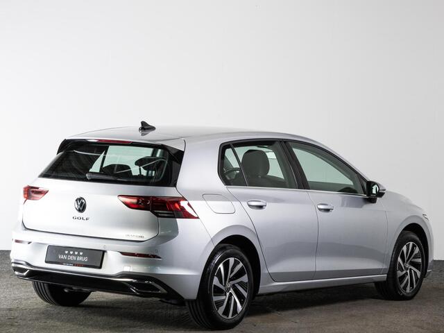 Volkswagen GOLF Style 1.4 eHybrid 204 PK | LED IQ | Trekhaak | Travel Assist | Navigatie |