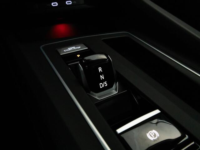 Volkswagen GOLF Style 1.4 eHybrid 204 PK | LED IQ | Trekhaak | Travel Assist | Navigatie |
