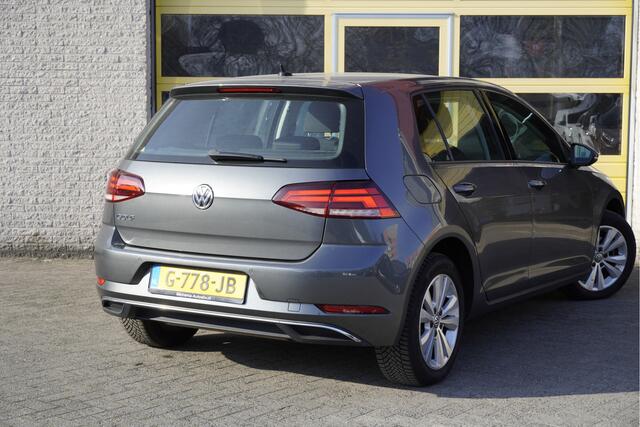 Volkswagen GOLF 1.0 TSI 5drs Comfortline BJ2019 Lmv 16" | Led | Pdc | Navi | App-Connect | Climate control | Cruise control | Sportstoelen | Verwarmde voorstoelen | Getint glas
