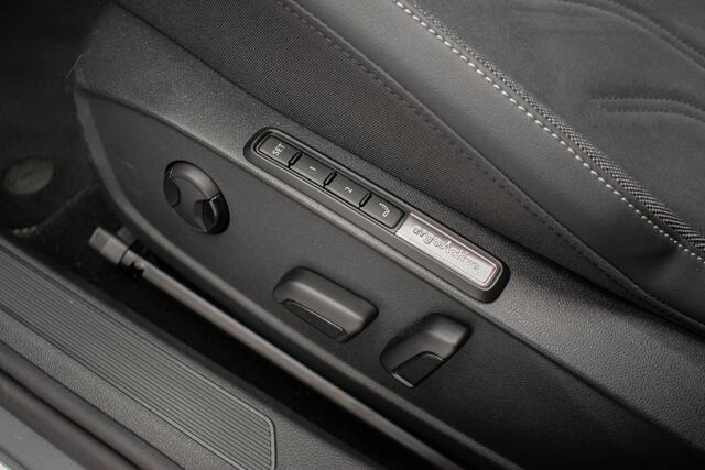 Volkswagen GOLF 8.5 1.5 eTSI |NWE Model|Pano|Massage|Memory|HUD|ACC