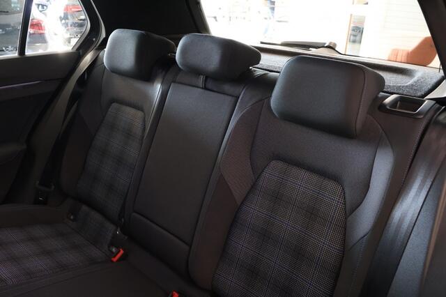Volkswagen GOLF 1.4 Ehybrid GTE 245PK - LED - Navi - Stoelverwarm. - Carplay Cop
