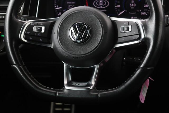 Volkswagen GOLF 1.5 TSI R Line | Full LED | Camera | Carplay | Adaptive cruise | Active Info Display | Navigatie | PDC | Sportstoelen