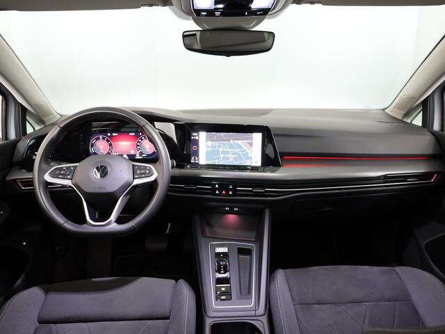 Volkswagen GOLF 1.4 eHybrid Style 204 pk Automaat (DSG) | Navigatie | Parkeersensoren (Park assist) | Achteruitrijcamera | Adaptieve cruise control | Autom. airco |