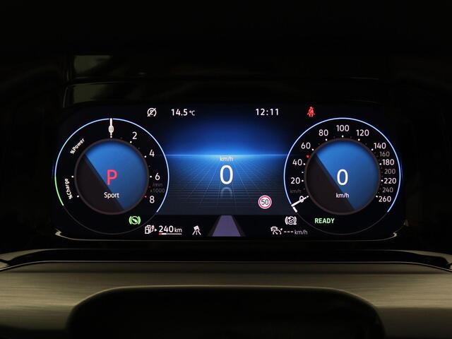 Volkswagen GOLF 1.4 eHybrid Style 204PK DSG Adaptieve Cruise Controle, Lane Assist, Keyless, Achteruitrijcamera, Stoel-stuurverwarming, Memorystoel, Trekhaak, 18" LM Velgen