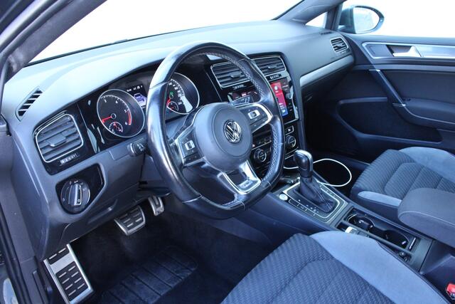 Volkswagen GOLF Variant 2.0 TDI R-Line DSG