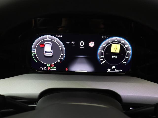 Volkswagen GOLF 1.5 eHybrid 204 6DSG eHybrid Life Edition | 'App-Connect' draadloze smartphone integratie | Achterbank in ongelijke delen neerklapbaar incl. middenarmsteun en doorlaadmogelijkheid | Achteruitrijcamera (Rear View)