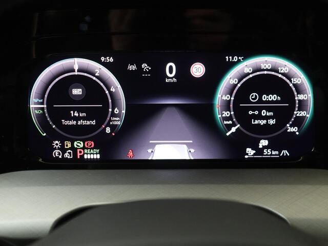 Volkswagen GOLF 1.5 eHybrid 204 6DSG eHybrid Life Edition | 'App-Connect' draadloze smartphone integratie | Achterbank in ongelijke delen neerklapbaar incl. middenarmsteun en doorlaadmogelijkheid | Achteruitrijcamera (Rear View)