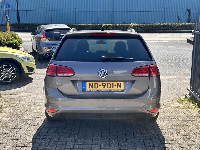 Volkswagen GOLF Variant 1.0 TSI Connected Series NAVI/PDC/18INCH/CARPLAY/1EIGENAAR