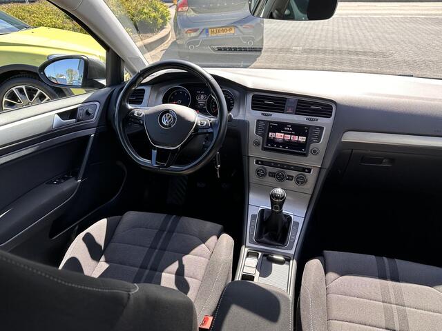 Volkswagen GOLF Variant 1.0 TSI Connected Series NAVI/PDC/18INCH/CARPLAY/1EIGENAAR