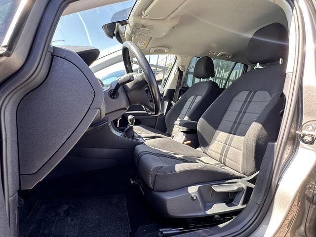 Volkswagen GOLF Variant 1.0 TSI Connected Series NAVI/PDC/18INCH/CARPLAY/1EIGENAAR