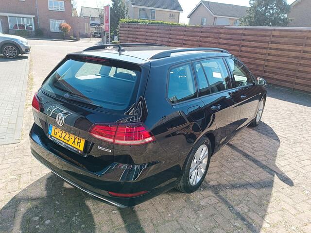 Volkswagen GOLF Variant 1.5 TSI Comfortline, adapt. cruise, carplay