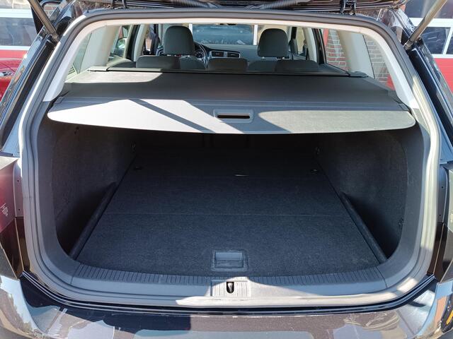 Volkswagen GOLF Variant 1.5 TSI Comfortline, adapt. cruise, carplay
