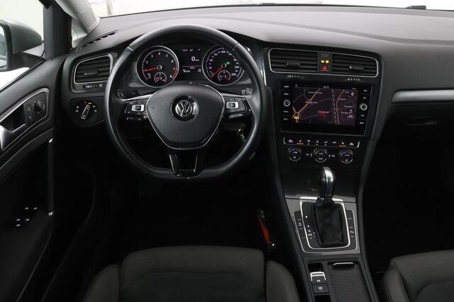 Volkswagen GOLF 1.0 TSI Comfortline | Stoelverwarming | Carplay | Adaptive cruise | Navigatie | Massage | Climate control | PDC | Bluetooth