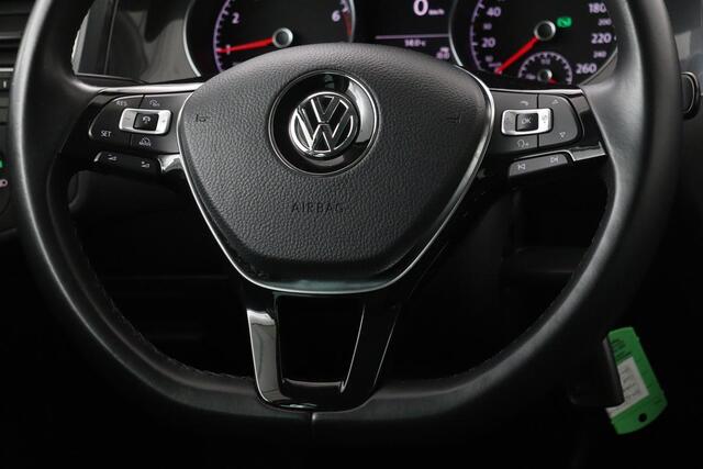 Volkswagen GOLF 1.0 TSI Comfortline | Stoelverwarming | Carplay | Adaptive cruise | Navigatie | Massage | Climate control | PDC | Bluetooth