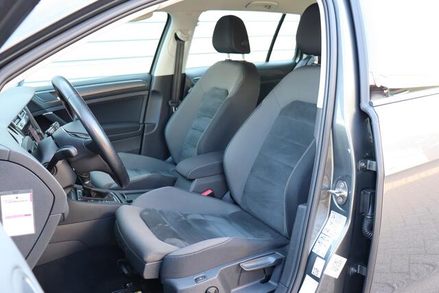 Volkswagen GOLF Variant 1.5 TSI Comfortline Business O.a: Afn. Haak, Stoelverw + Massage, ACC, Carplay, Etc. All-in prijs!