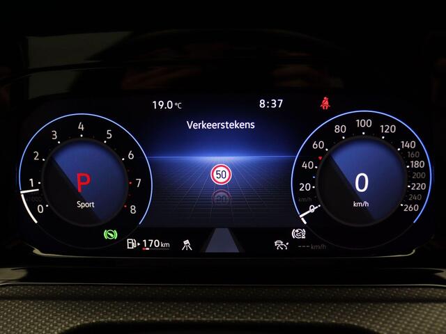 Volkswagen GOLF 1.5 eTSI R-Line Business 150PK DSG Achteruitrijcamera, Adaptieve Cruise Controle, Keyless, Matrix-LED Verlichting, Stoel-Stuurverwarming, Navi, 19" LM Velgen