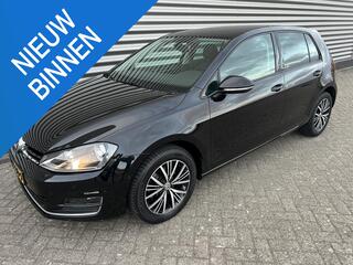 volkswagen-golf-1.2-tsi-allstar-tre