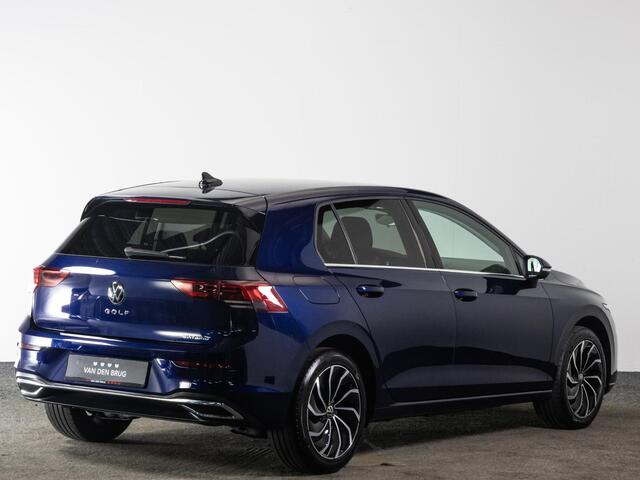Volkswagen GOLF Style 1.4 204 PK DSG eHybrid AUTOMAAT | LED | Stoel & Stuurverwarming | Elek. stoel | Navigatie |