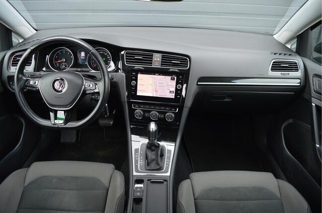Volkswagen GOLF 1.5 TSI Highline Business R-LINE | AUTOMAAT | ACC | CAMERA |
