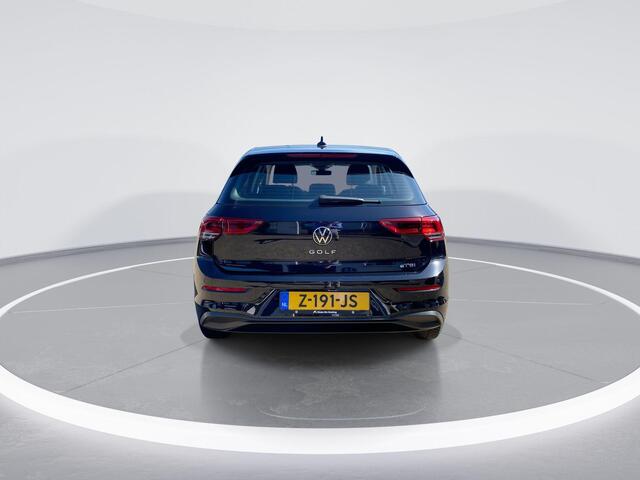 Volkswagen GOLF 1.0 eTSI Life 110PK | All-season banden | Apple Carplay | Android auto | Climatronic | fabrieksgarantie tot 11-01-2028 of 100.000KM