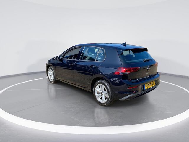 Volkswagen GOLF 1.0 eTSI Life 110PK | All-season banden | Apple Carplay | Android auto | Climatronic | fabrieksgarantie tot 11-01-2028 of 100.000KM