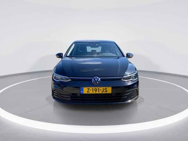 Volkswagen GOLF 1.0 eTSI Life 110PK | All-season banden | Apple Carplay | Android auto | Climatronic | fabrieksgarantie tot 11-01-2028 of 100.000KM