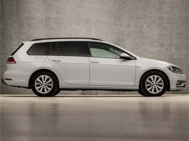 Volkswagen GOLF Variant 1.5 TSI Sportline 131Pk (4 CILINDER, APPLE CARPLAY, GROOT NAVI, ADAPTIVE CRUISE, GETINT GLAS, SPORTSTOELEN, PARKEERSENSOREN, TREKHAAK, LM VELGEN, NIEUWSTAAT)